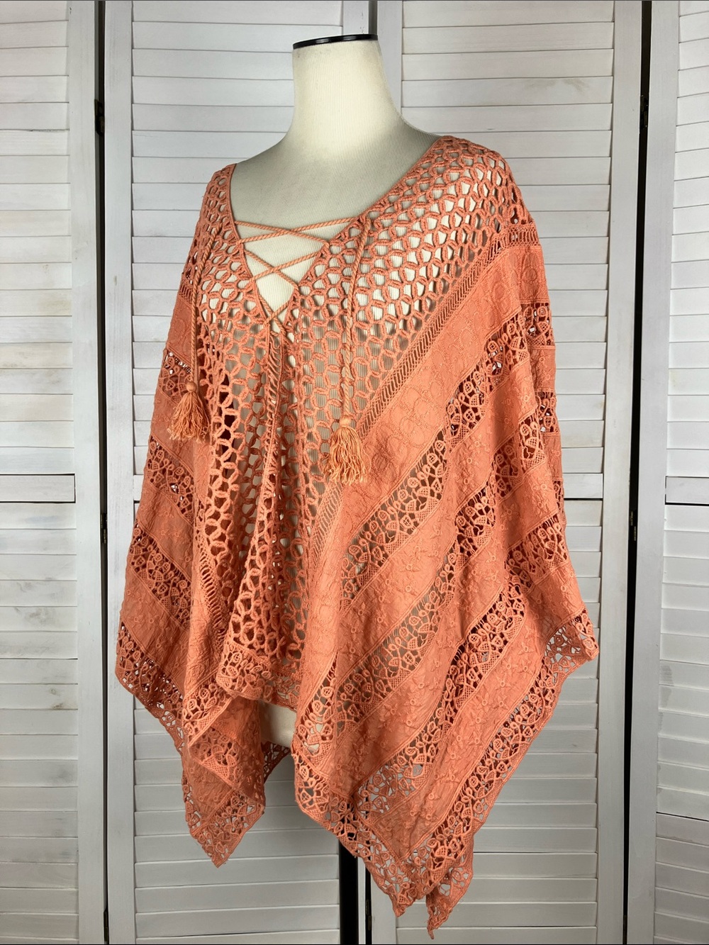 XCVI Jace Poncho Coral Crochet Tunic Lagenlook Top